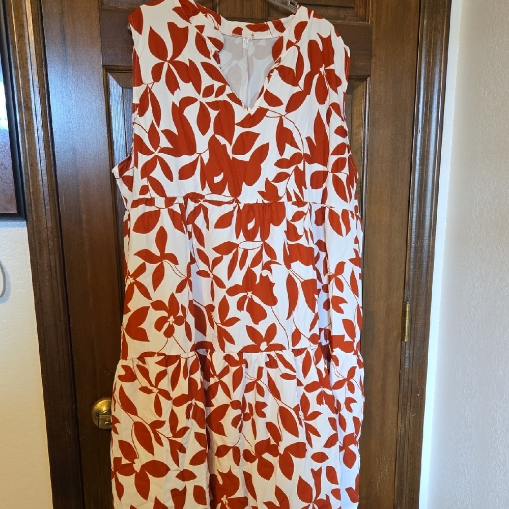 Floral Rust Red/orange and White Tiered Mini Dress Tag Says 5X But Fits Like 3X
